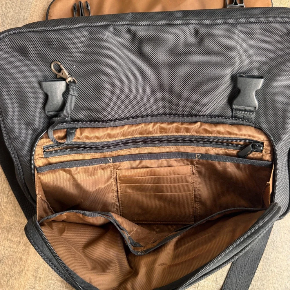 T-Tech by Tumi Black Ballistic Nylon Messenger Bag Laptop Briefcase 56117D